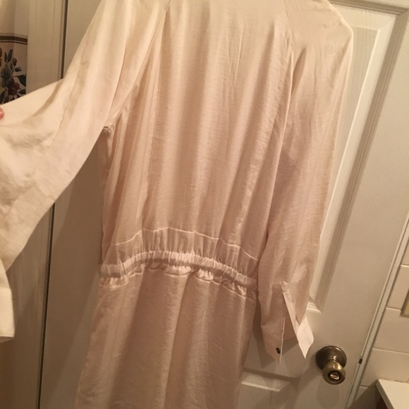 Banana Republic Cream Dress, size 8 - Picture 5 of 6